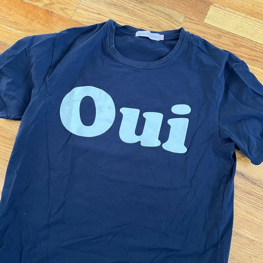 L'école Des Femmes oui - non navy T shirt. Gently worn.